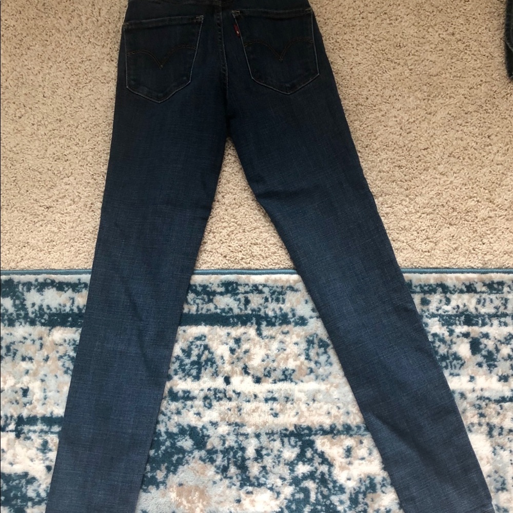 Levi’s. Size 24. Barely worn